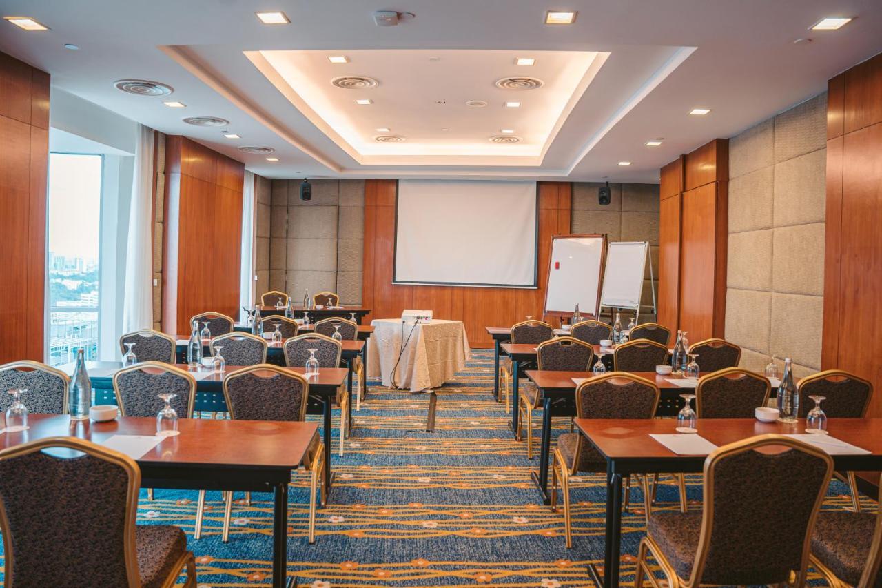 St Giles Gardens Hotel Kuala Lumpur Exterior photo Meeting room
