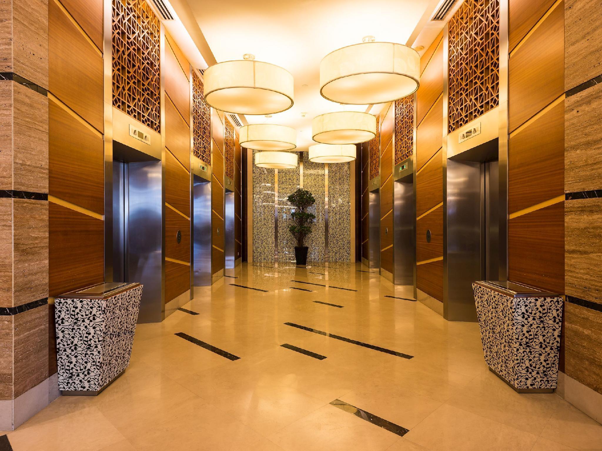 St Giles Gardens Hotel Kuala Lumpur Exterior photo The elevator lobby