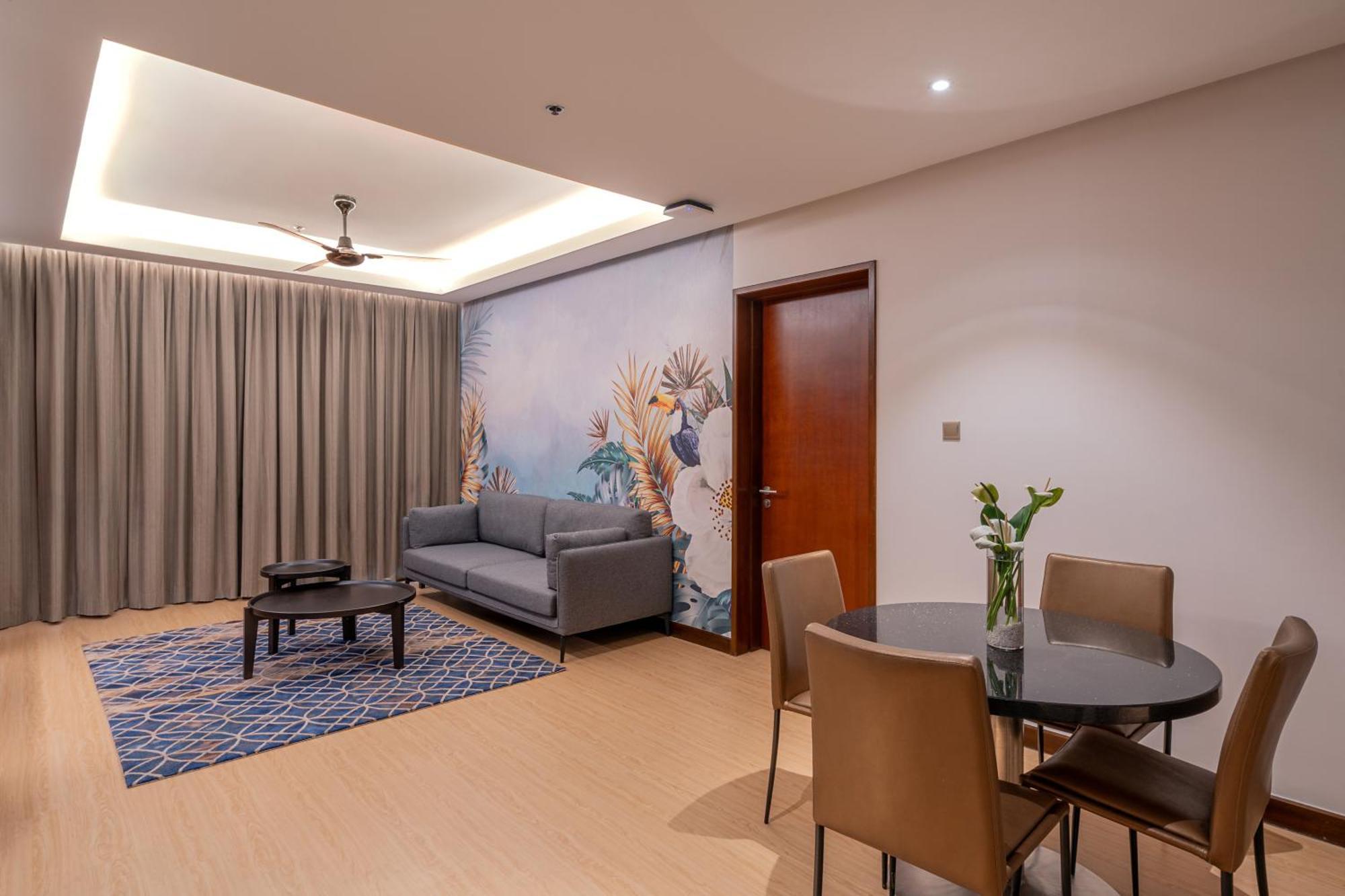 St Giles Gardens Hotel Kuala Lumpur Exterior photo A living room in a condominium